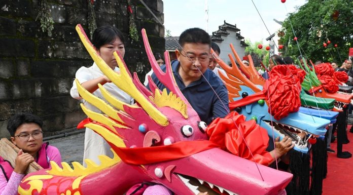 Cina: dragon boat artigianali tornano a casa e l’antica tradizione rivive (2)