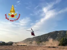 Due escursionisti dispersi a Baunei recuperati con l’elicottero dei Vigili del Fuoco