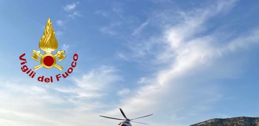Due escursionisti dispersi a Baunei recuperati con l’elicottero dei Vigili del Fuoco
