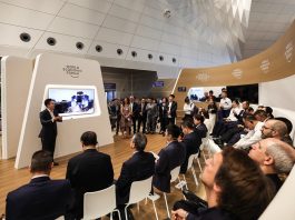 Cina: al Summer Davos Forum focus su intelligenza artificiale e robotica (1)