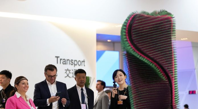Cina: al Summer Davos Forum focus su intelligenza artificiale e robotica (2)