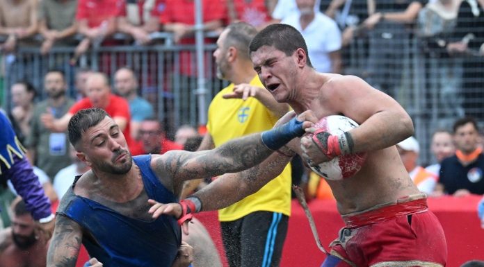 Firenze: le immagini della finale di Calcio Storico Fiorentino (2)