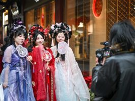 Cina: rapporto, turismo in entrata evolve da acquisto di beni a esperienze