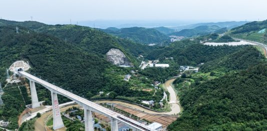 Cina: inaugurata linea ferroviaria ad alta velocità Xi’an-Shiyan (2)