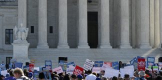 La Corte Suprema degli Stati Uniti boccia Trump e mantiene lo ius soli. Il tycoon “Serve una legge”