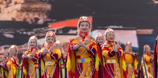 Cina: Xizang, Nagqu ospita un gala di danza Guozhuang (1)