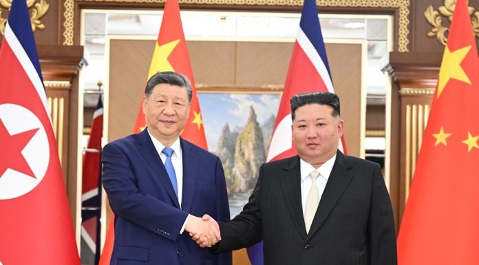 Repubblica popolare democratica di Corea: Pyongyang, Xi Jinping a colloquio con Kim Jong Un