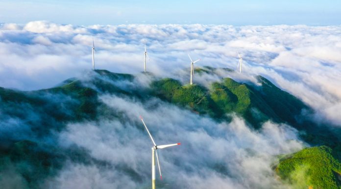 Cina: mare di nuvole dopo la pioggia nello Hunan (1)