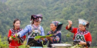 Cina: attività tradizionali in vista del Dragon Boat Festival (1)