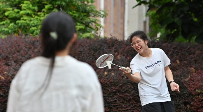 Cina: studenti del Guangxi Zhuang si preparano al gaokao (3)
