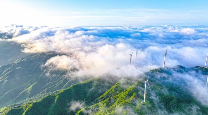 Cina: mare di nuvole dopo la pioggia nello Hunan (3)