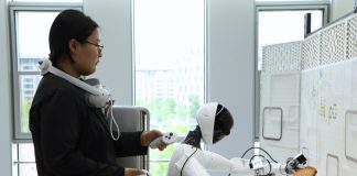 Cina: a Xiong’an si addestrano robot per l’IA incarnata (3)