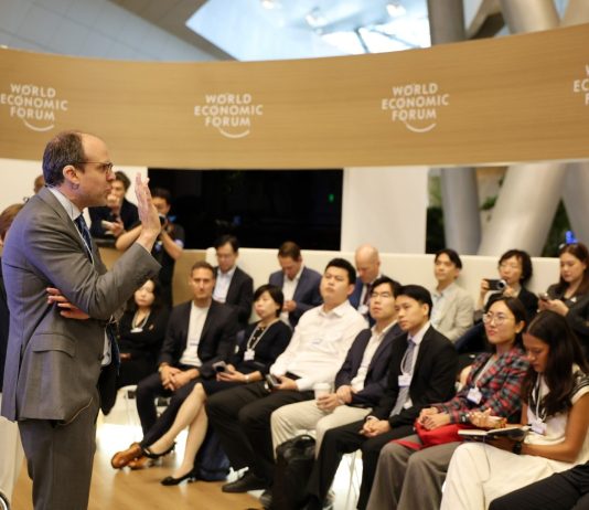 Cina: al Summer Davos Forum focus su tecnologie di frontiera (3)