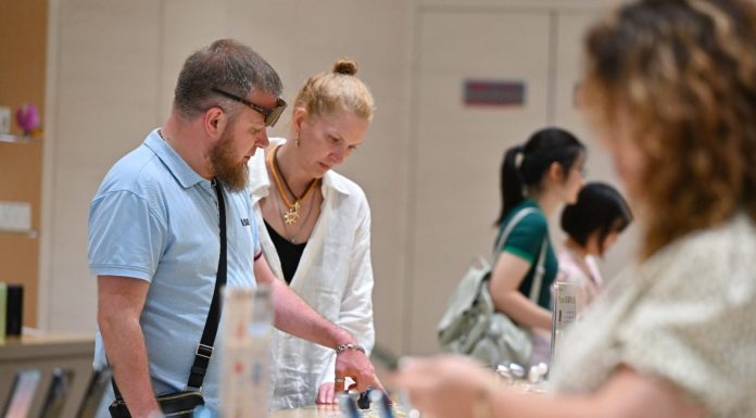 Cina: Hainan, vendite duty-free offshore in aumento del 20,5% (2)