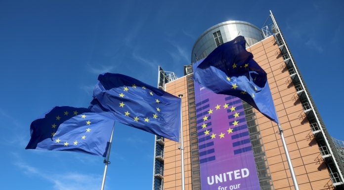 Cina-UE inaugurano meccanismo di consultazioni su commercio e investimenti