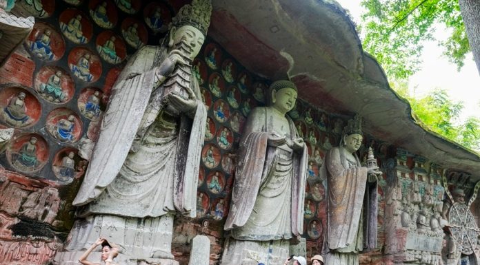 Cina: incisioni rupestri di Dazu superano un milione di visite (3)
