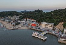 Cina: parco di serbatoi petroliferi convertito in polo turistico (1)