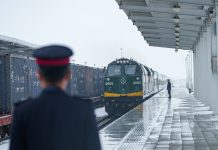 Cina: ad Amdo ferrovieri al lavoro sull’altopiano dello Xizang (2)