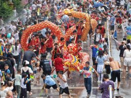 Cina: vacanze per il Dragon Boat Festival tra natura e tradizioni (2)
