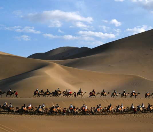 Cina: vacanze per il Dragon Boat Festival tra natura e tradizioni (3)