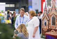 Cina: Xinjiang, a Urumqi il nono China-Eurasia Expo (1)