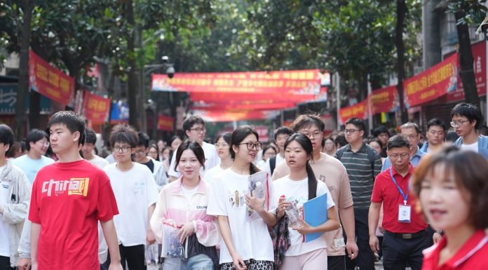 Cina: iniziato l’esame nazionale di ammissione all’università (1)