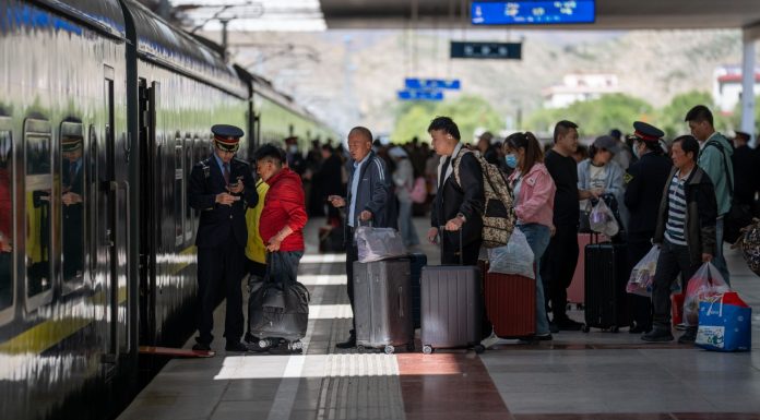 Cina: Lhasa, stazione ha gestito 63,62 mln di passeggeri dal 2006 (2)
