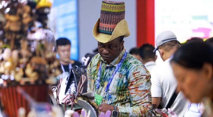 Cina: Xinjiang, a Urumqi il nono China-Eurasia Expo (2)