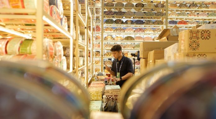 Cina: Xinjiang, a Urumqi il nono China-Eurasia Expo (3)