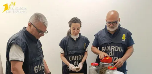 Sequestrati 13 chili di stupefacenti nel Cagliaritano, un arresto / Video