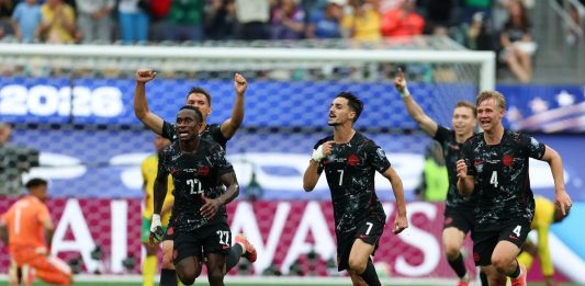Eustaquio-gol al 92°, il Canada batte il Sudafrica e vola agli ottavi