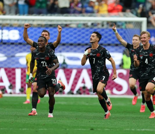 Eustaquio-gol al 92°, il Canada batte il Sudafrica e vola agli ottavi