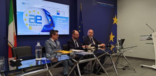 Fondi UE, Assoeuro diffida ANCI E. Romagna “Inaccettabile richiedere prestazioni professionali a titolo gratuito”