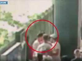 Milano, furto a bordo di un treno alta velocità: arrestati due cittadini algerini irregolari