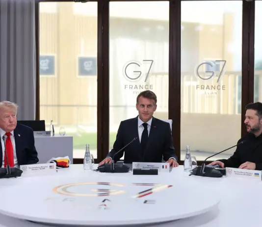 Ucraina, Trump al G7 di Evian: “La Russia deve trovare un accordo”. Possibile nuovo incontro con Zelensky