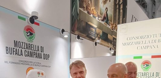 Il Consorzio Mozzarella Dop vola a New York per mostrare come nasce la bufala campana
