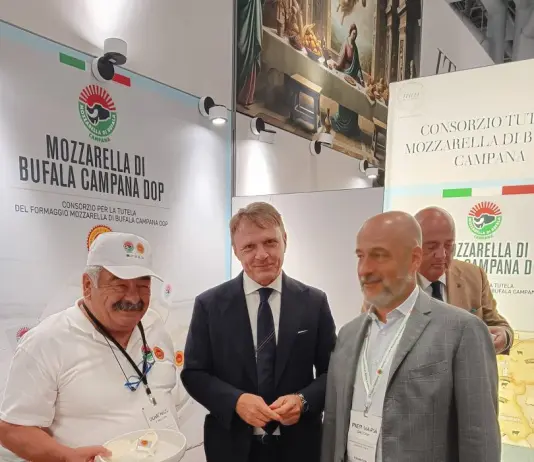 Il Consorzio Mozzarella Dop vola a New York per mostrare come nasce la bufala campana