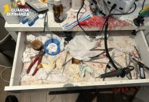 Sequestrato a Latina uno studio odontoiatrico abusivo, denunciato un falso dentista