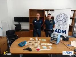 Maxi sequestro ADM-GDF, intercettati al porto di Genova denaro e lingotti in oro non dichiarati per un valore di 150 mila euro