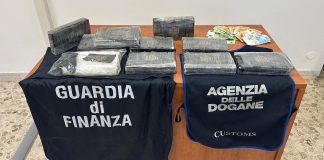 Como, valico di Brogeda: arrestato il conducente di un’auto con oltre 10kg di cocaina a bordo