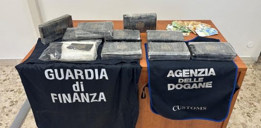 Como, valico di Brogeda: arrestato il conducente di un’auto con oltre 10kg di cocaina a bordo