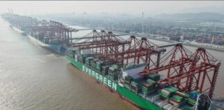 In Cina otto dei primi dieci porti al mondo per volume di merci movimentate