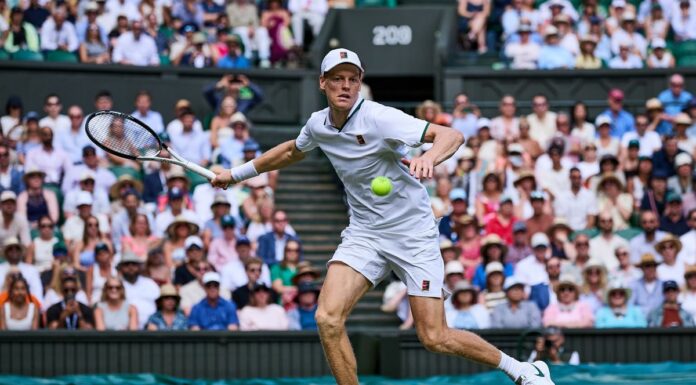 Sinner piega Brooksby in 3 set e vola agli ottavi a Wimbledon