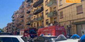 Omicidio a Palermo, un uomo si barrica in casa e minaccia di far esplodere il palazzo. Poi si arrende e viene arrestato