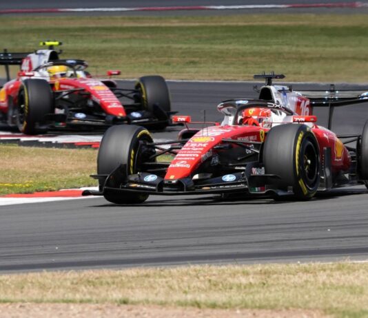 Vittoria Ferrari con Leclerc a Silverstone, Russell e Hamilton sul podio