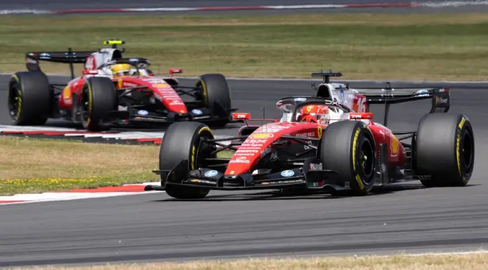 Vittoria Ferrari con Leclerc a Silverstone, Russell e Hamilton sul podio