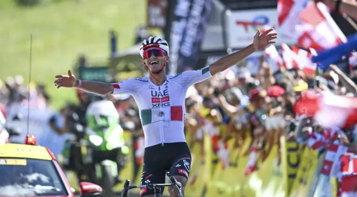 Del Toro vince 2^ tappa su Pogacar, Vingegaard resta leader del Tour