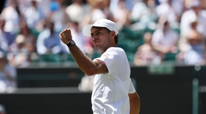 Cobolli batte De Minaur in tre set e vola ai quarti di Wimbledon