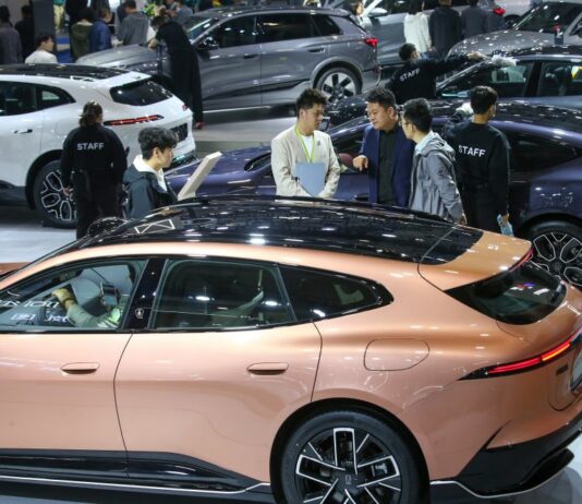 Cina, stop alle agevolazioni fiscali per alcuni veicoli ecologici