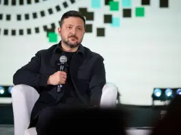 زيلينسكي: بوتين يخشى على حياته.. والسلام سيقترب إذا غادر موسكو